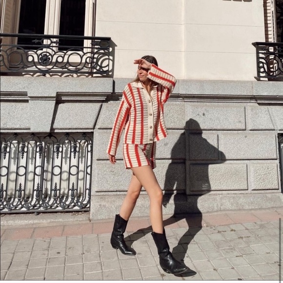 ZARA High Waisted Openwork Knit Shorts - Picture 4 of 8